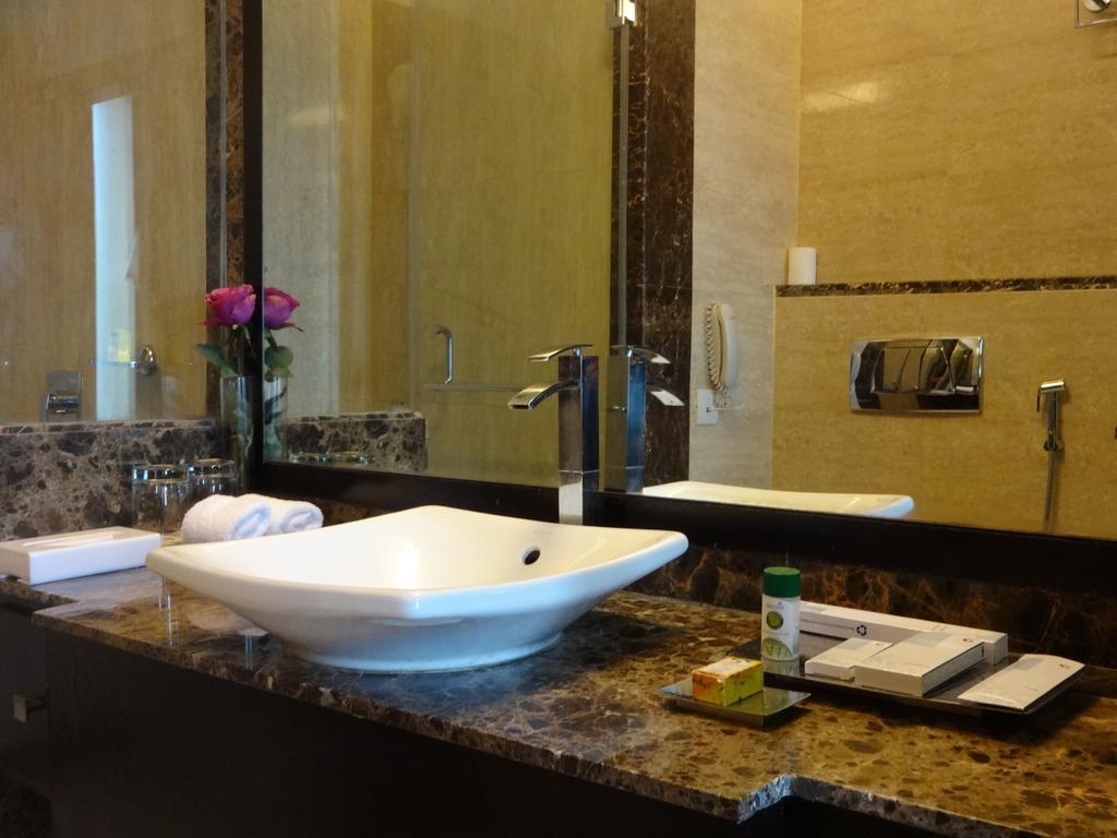 Fortune Park Orange, Sidhrawali, Gurugram - Member Itc Hotels' Group Bhiwadi Kültér fotó
