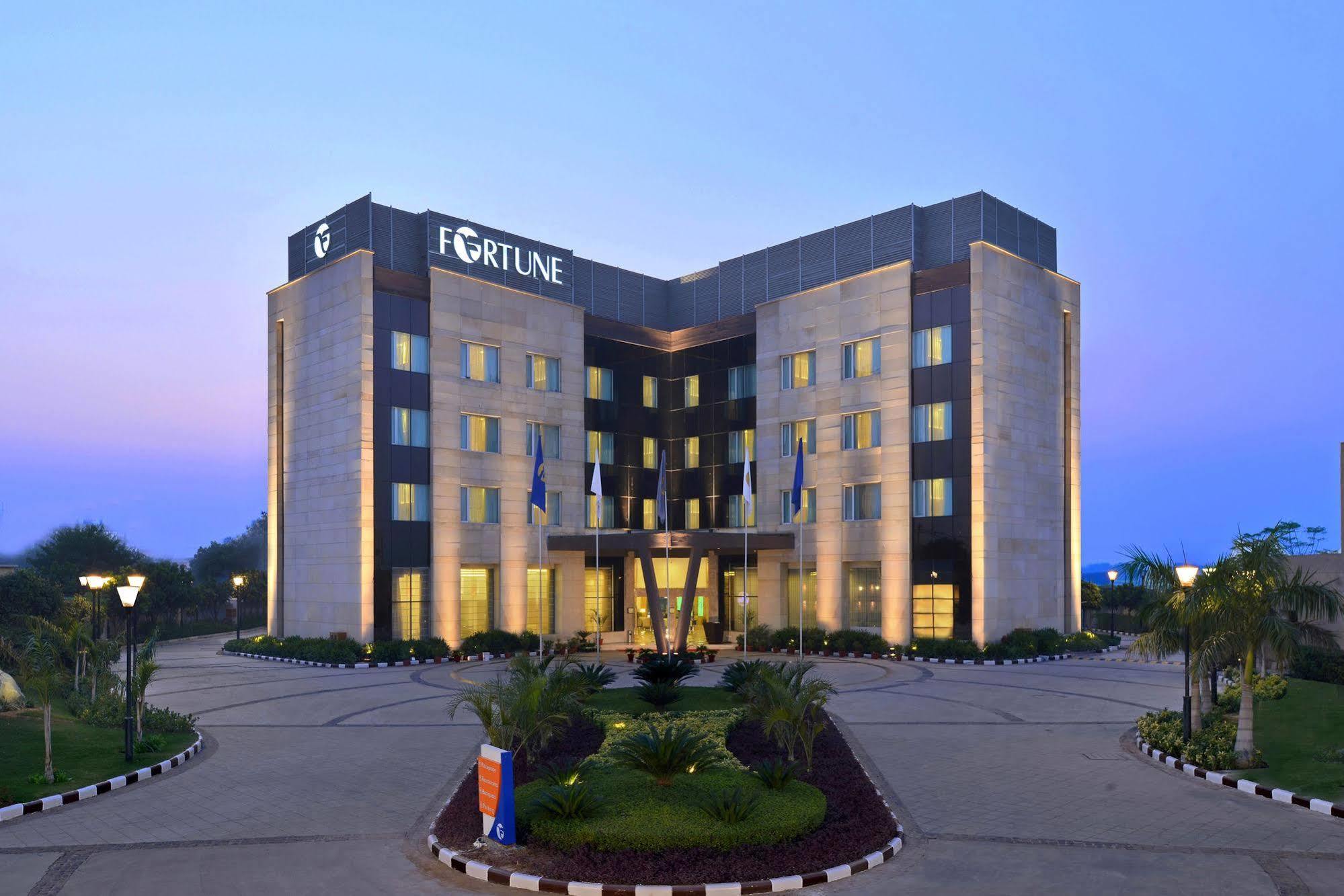 Fortune Park Orange, Sidhrawali, Gurugram - Member Itc Hotels' Group Bhiwadi Kültér fotó